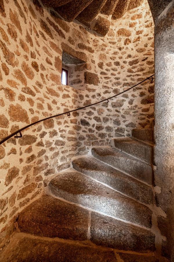 Auberge De La Tour Marcoles エクステリア 写真